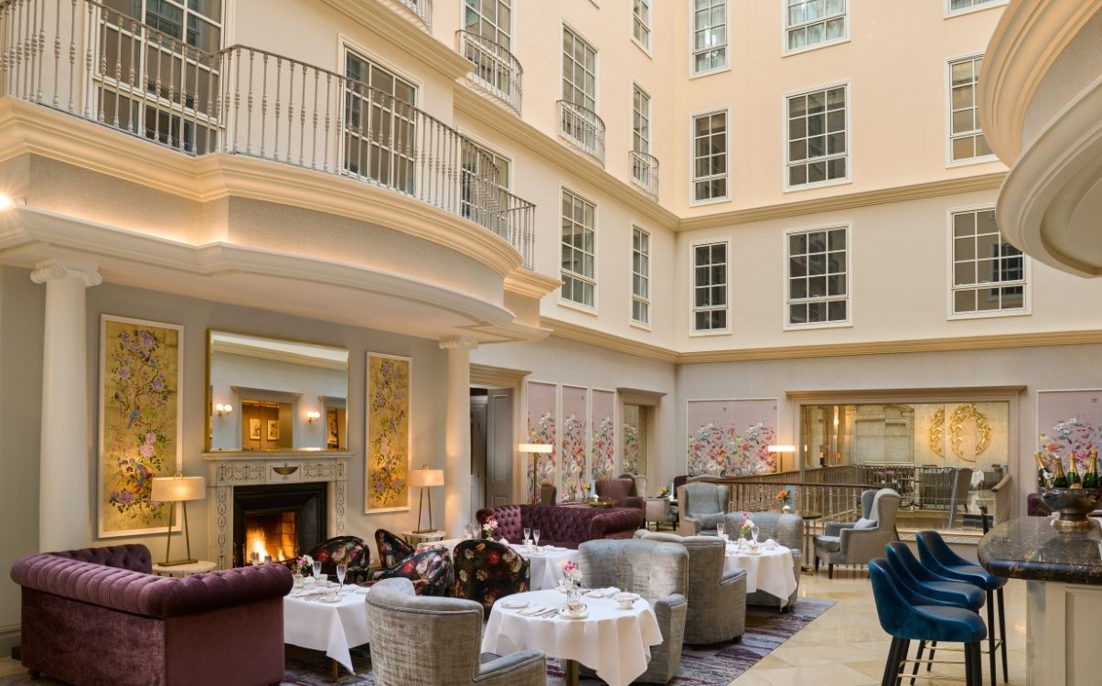 Atrium lounge The College Green Hotel