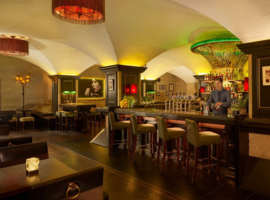 The mint bar stool barman the college green hotel dublin The College Green Hotel